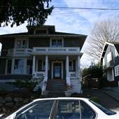 E Cherry St & 35th Ave