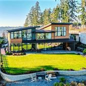 Waterfront Pacific Northwest Modern Architecture Home