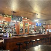 Blakeslee’s Bar & Grill