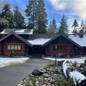 Log House & Guest House