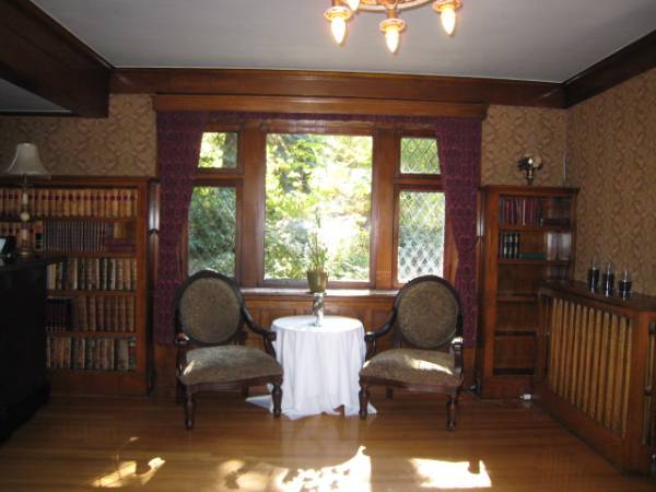 Glover Mansion