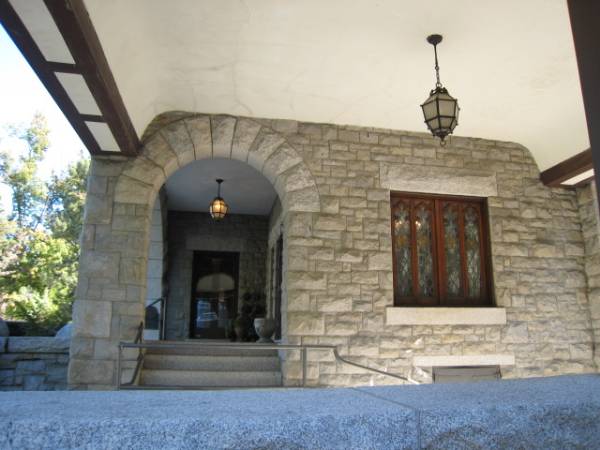 Glover Mansion